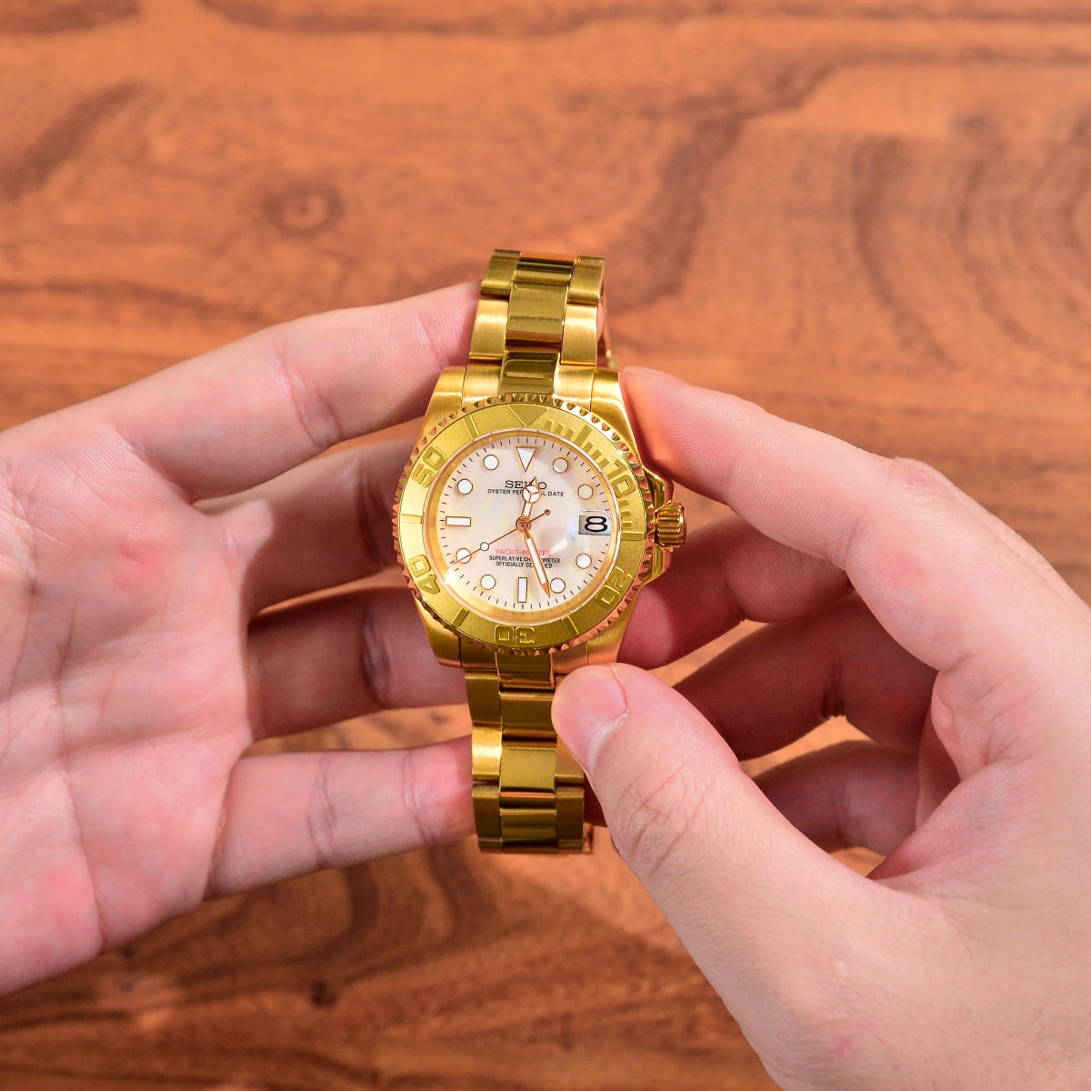 Mod Yacht -Master Gold Pearl