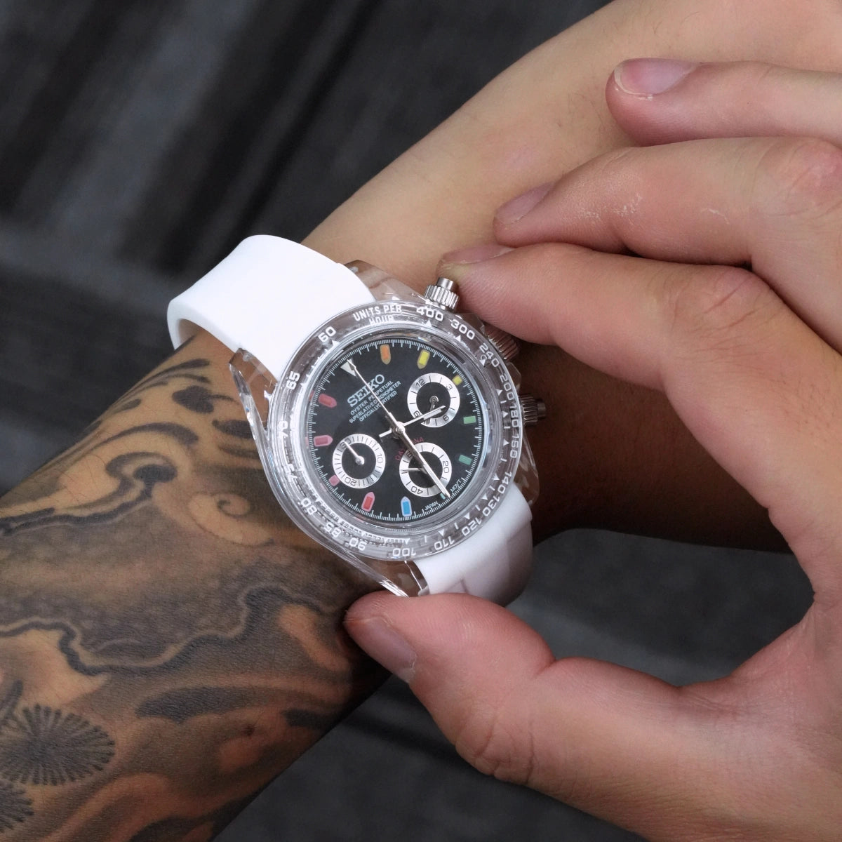 Mod Daytona Acrylic White Black