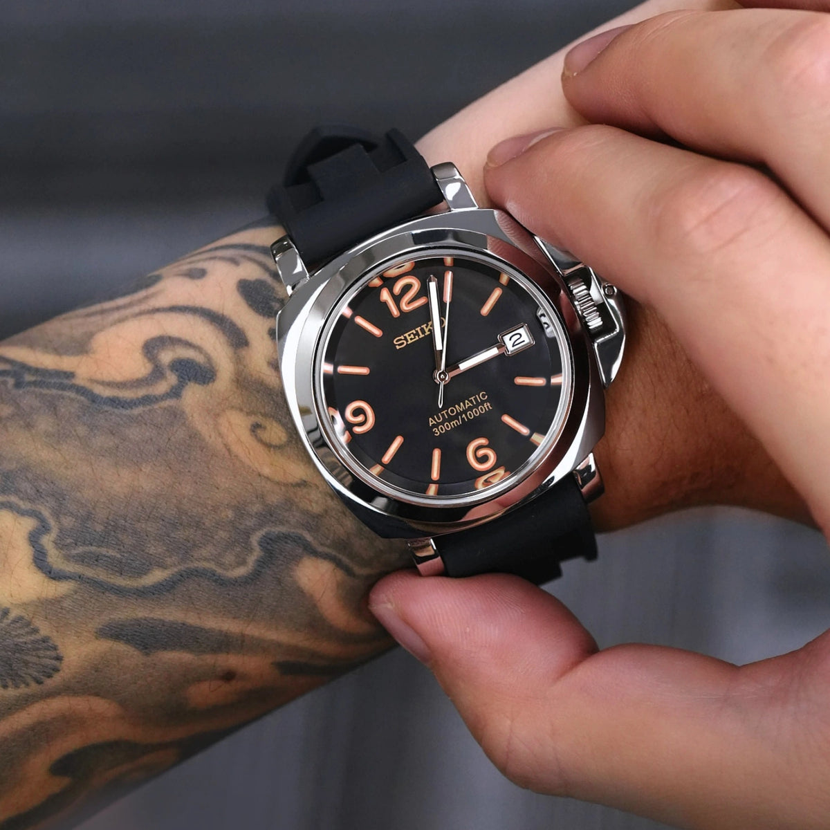 Mod Luminor Black II