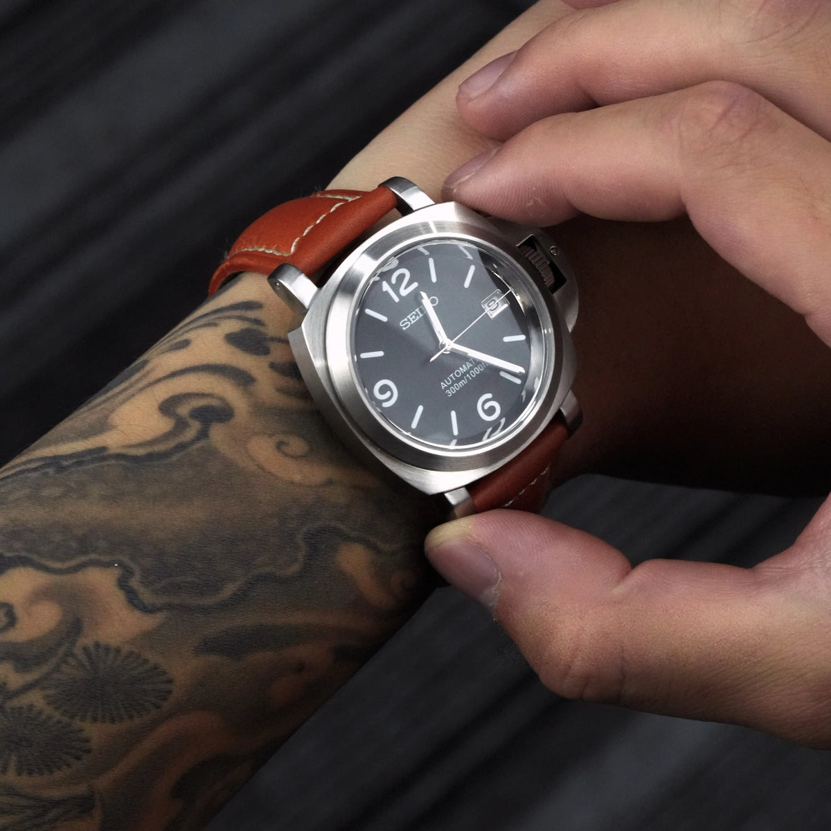 Mod Luminor Brown