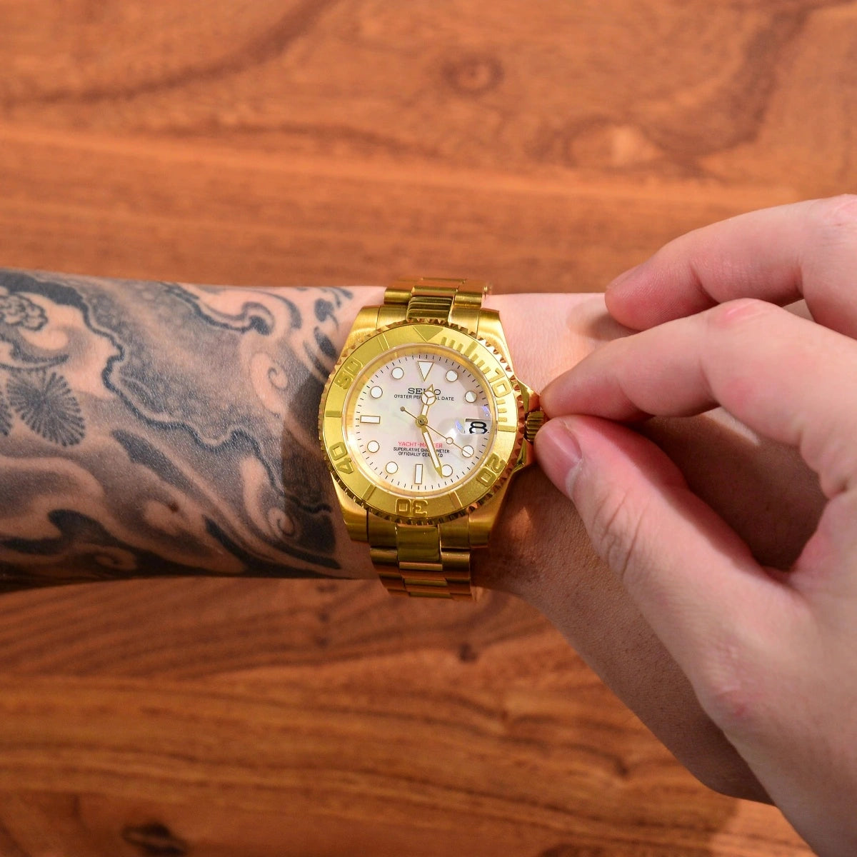 Mod Yacht -Master Gold Pearl
