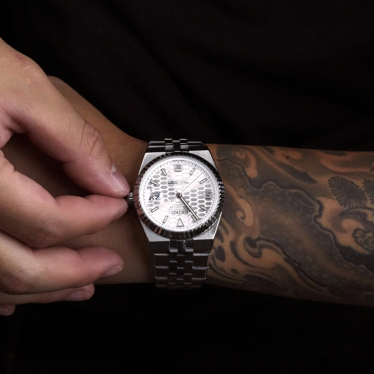Mod Land-Dweller White