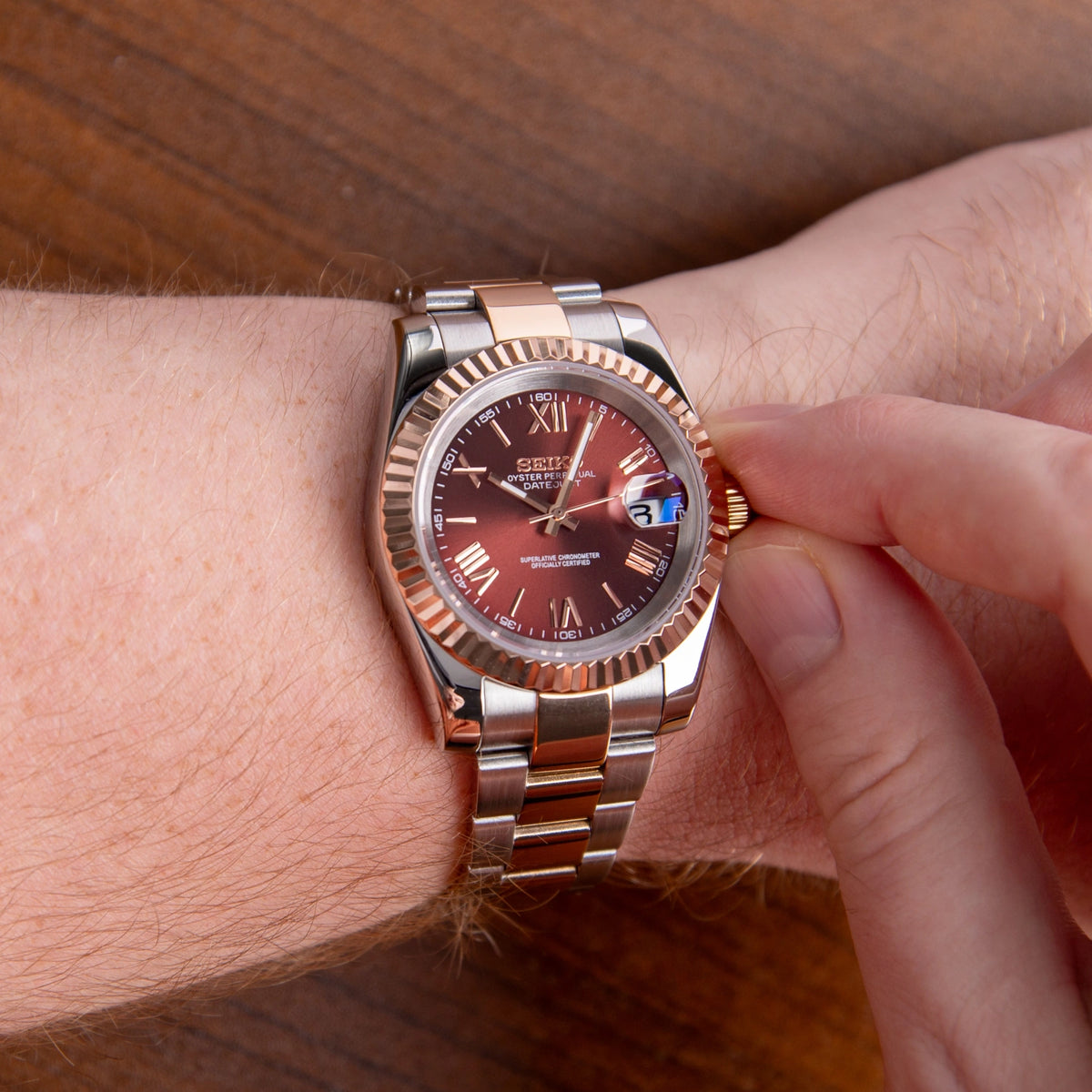 Mod Datejust Two-Tone Rose Gold Red