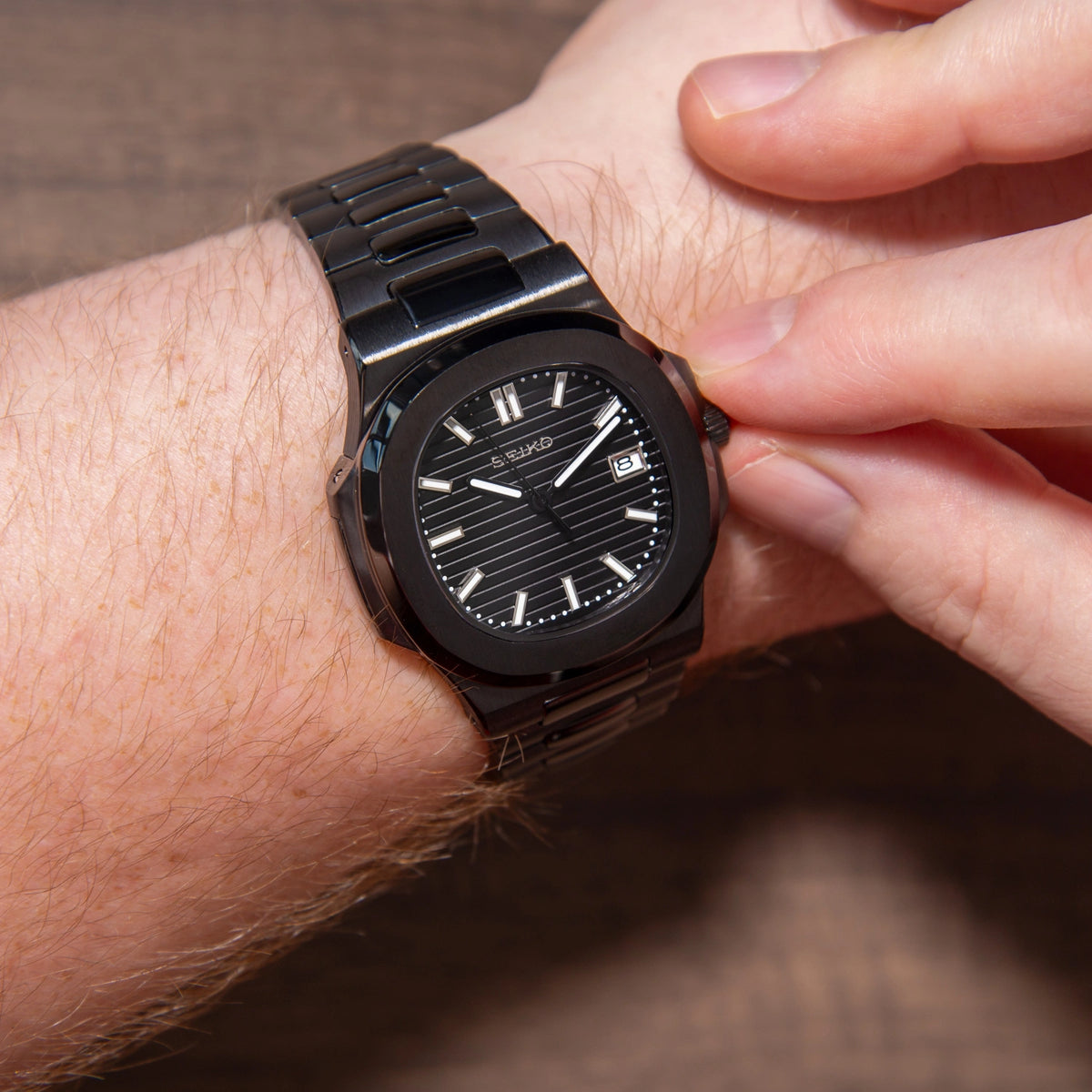 Mod Nautilus All Black